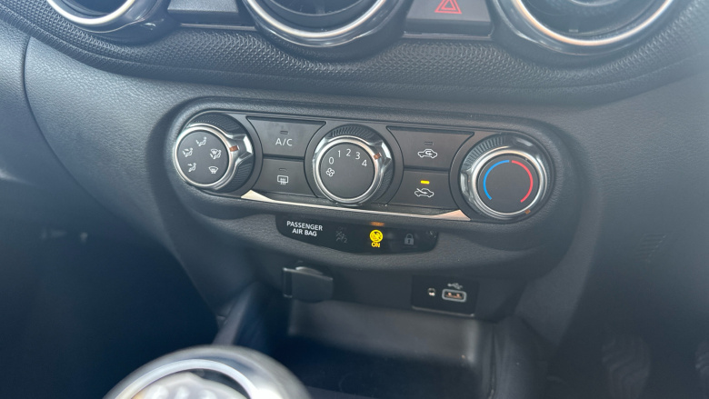 Nissan Juke 1.0 DiG-T 114 Acenta 5dr Petrol Hatchback